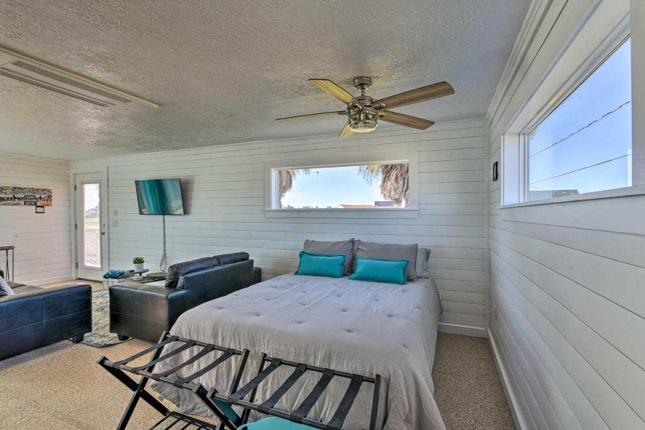 Open-Concept Cottage Less Than 1 Mi To Beach! Серфсайд-Бич Экстерьер фото